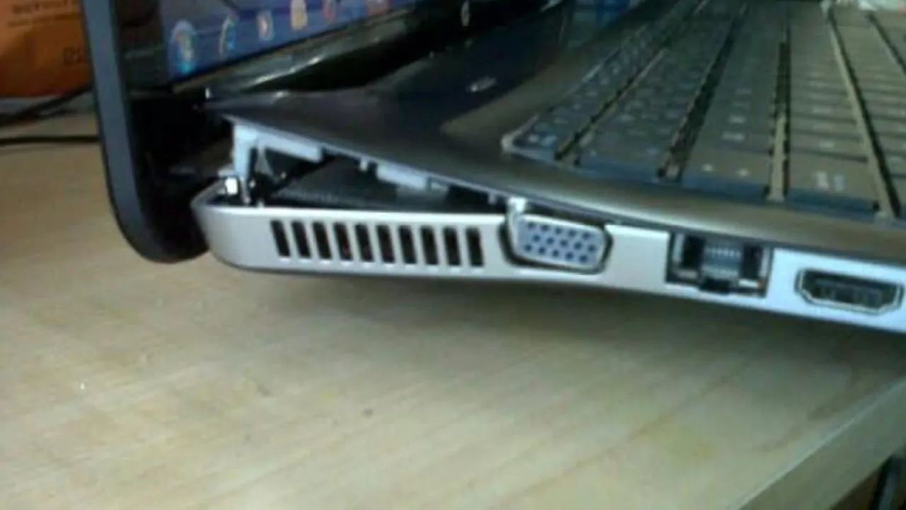 laptop hinge